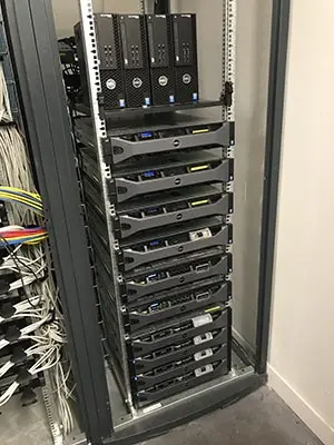 Installation of a patch bay with servers by MCS France